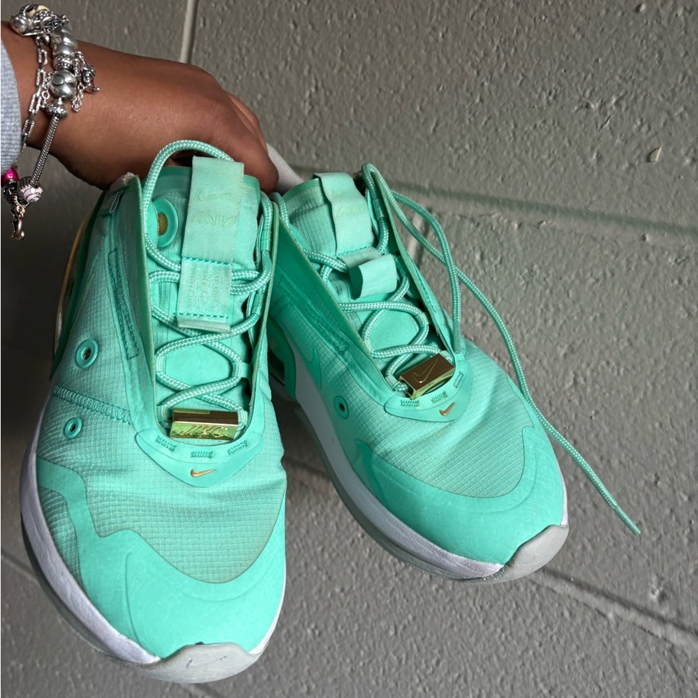 Nike Air Max Up Green Glow Cucumber White Mint NYC DH0154-300 Women’s 8.5